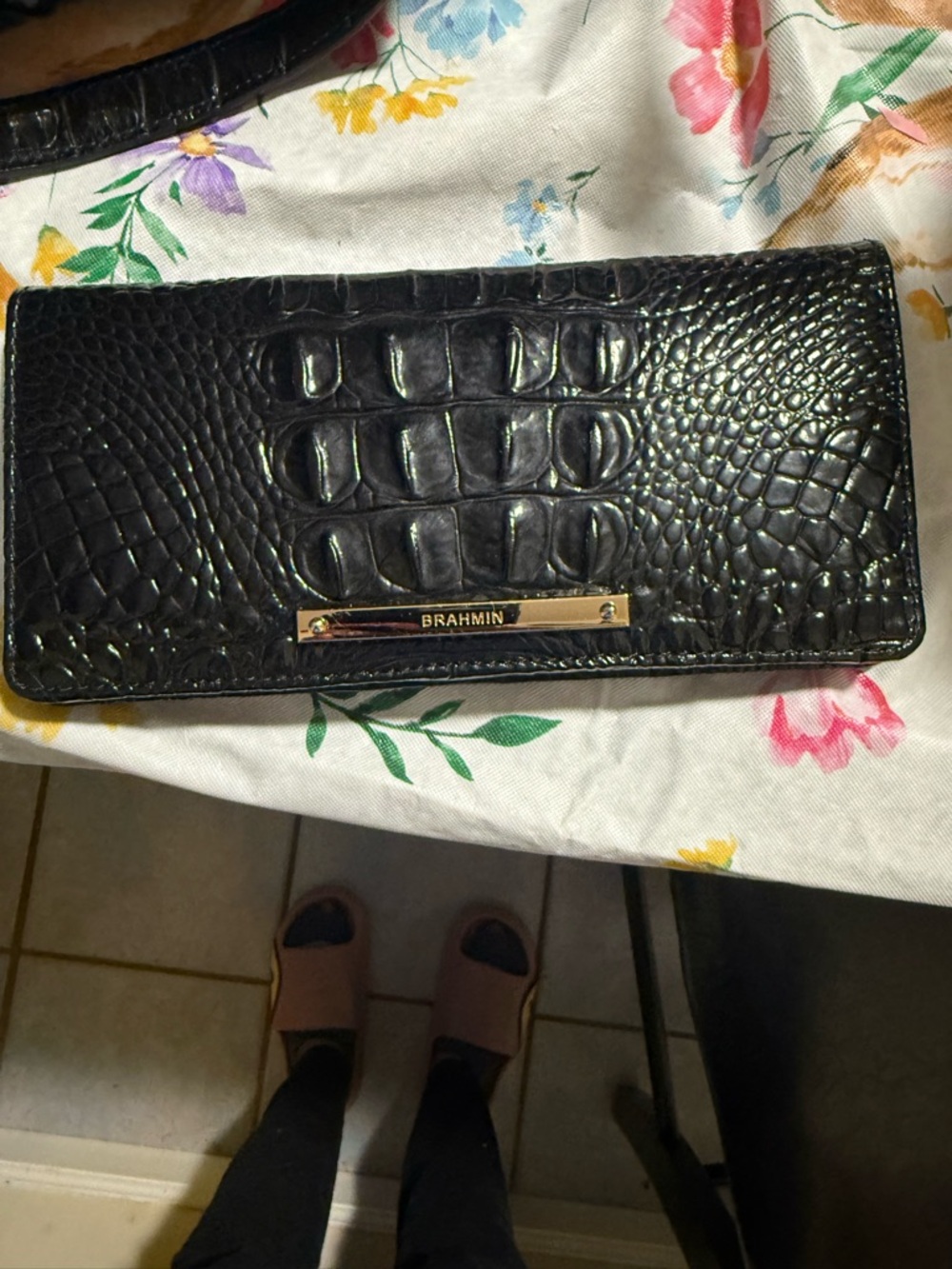 Brahmin Black Croc-Embossed Leather Tote with Matching Wallet - Picture 4 of 7